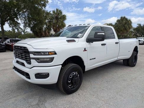 New 2026 RAM 3500 Big Horn AWD/4WD image 7