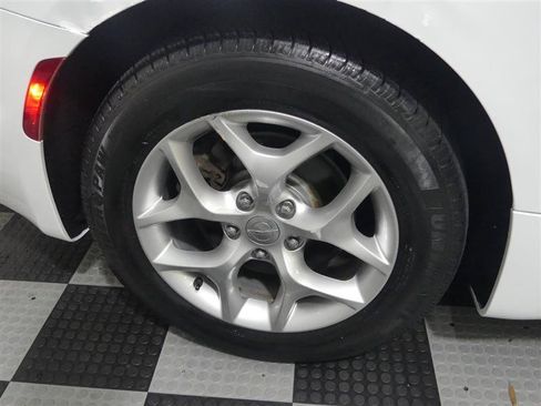 Used 2018 Chrysler Pacifica Touring-L Plus w/ Advanced Safetytec Group FWD image 16