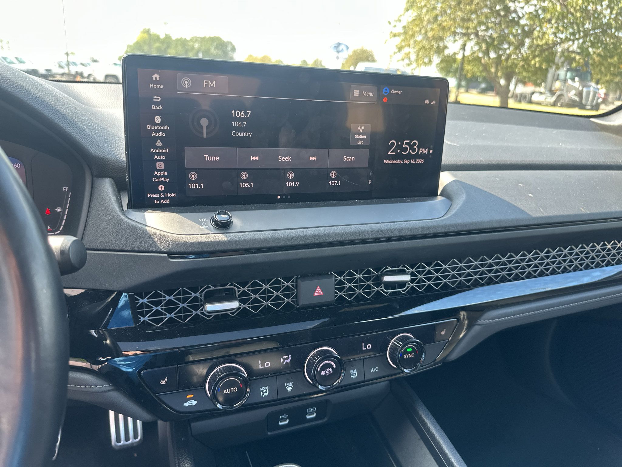 Used 2025 Honda Accord Sport image 27