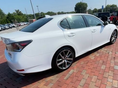 Used 2018 Lexus GS 350 F Sport RWD image 9
