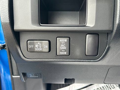 Used 2016 Toyota Tacoma TRD Sport w/ Towing Package AWD/4WD image 17