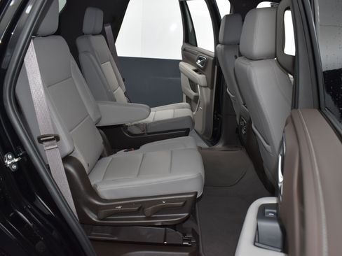 Used 2024 Chevrolet Tahoe LT w/ Luxury Package image 26