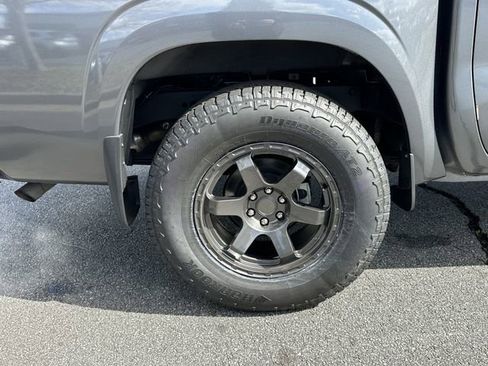 Certified 2023 Nissan Frontier SV w/ SV Convenience Package image 18