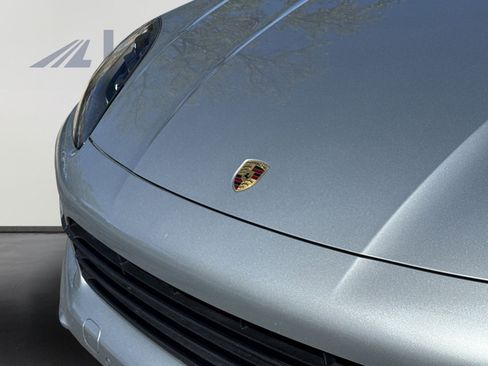 Used 2020 Porsche Cayenne S image 11