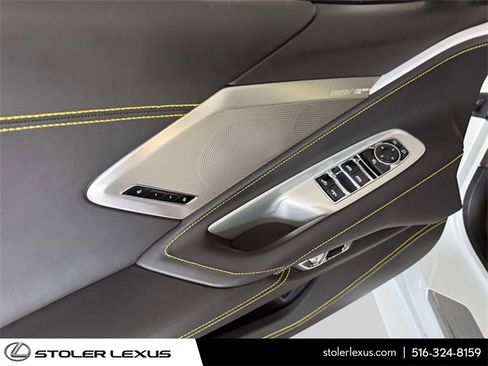 Used 2021 Chevrolet Corvette Stingray Premium Conv w/ Z51 Performance Package image 19