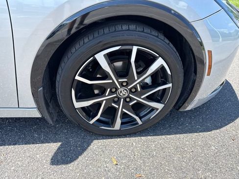 Certified 2024 Toyota Prius Prime FWD image 11