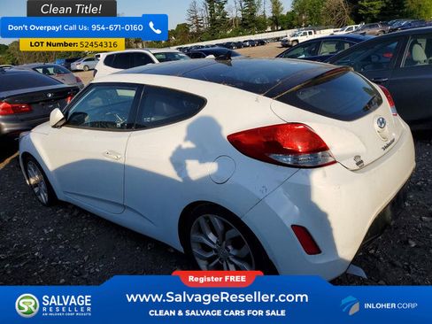 Used 2013 Hyundai Veloster w/ Style Pkg FWD image 3
