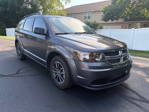 Used 2018 Dodge Journey SE FWD image 4