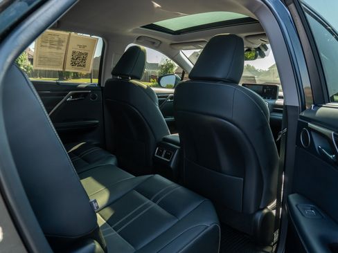 Used 2022 Lexus RX 350L Luxury w/ Accessory Package (Z1) FWD image 16