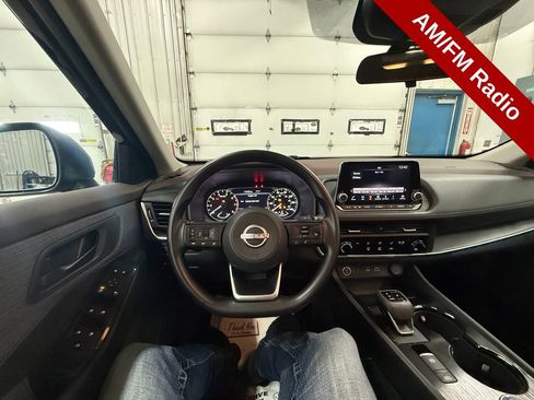 Used 2023 Nissan Rogue S AWD/4WD image 17