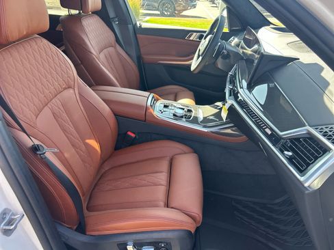 Used 2026 BMW X7 M60i image 16
