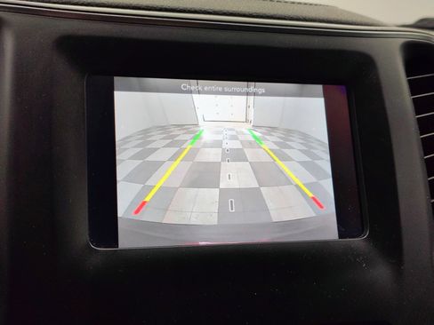 Used 2019 Jeep Cherokee Latitude w/ Cold Weather Group image 3