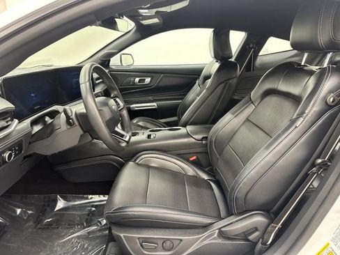 Used 2024 Ford Mustang Premium image 17