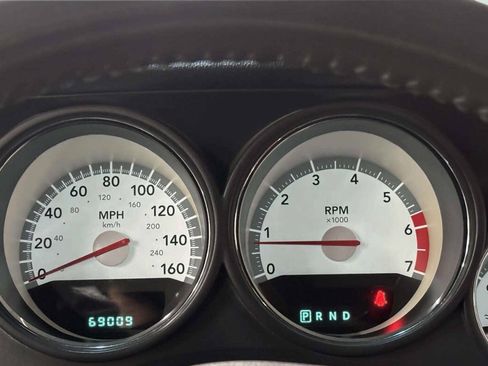 Used 2010 Dodge Challenger R/T RWD image 31