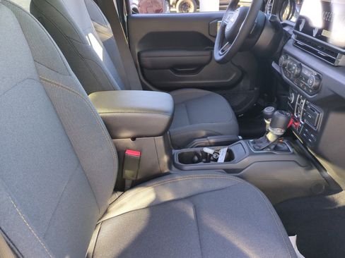 New 2026 Jeep Gladiator Willys image 19