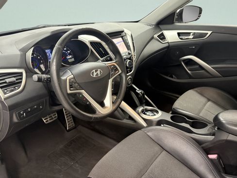 Used 2013 Hyundai Veloster w/ Style Pkg FWD image 9