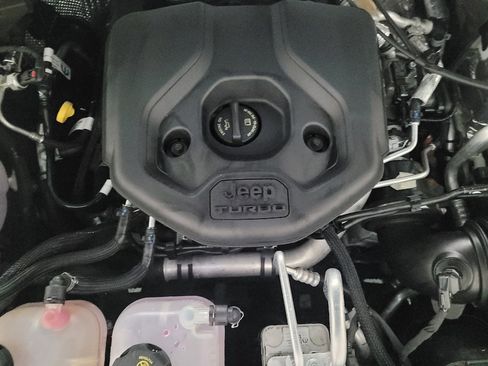 Used 2023 Jeep Grand Cherokee 4WD 4xe image 30