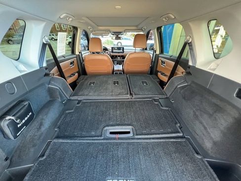 Used 2024 Nissan Rogue Platinum w/ Platinum Premium Package image 38