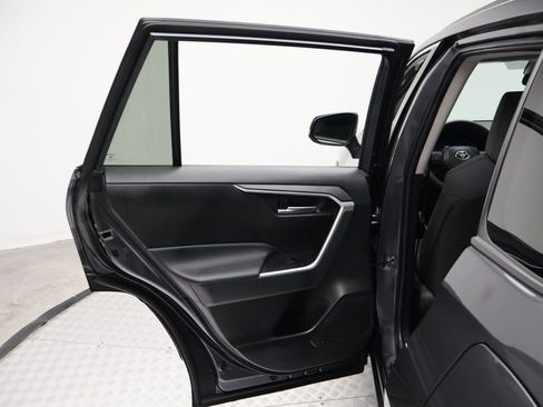 Used 2023 Toyota RAV4 XLE w/ Convenience Package image 21