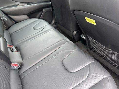 Used 2025 Hyundai Elantra Limited image 16