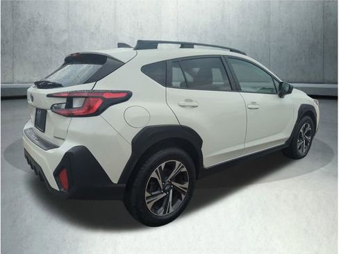 Used 2024 Subaru Crosstrek 2.0i Premium image 6