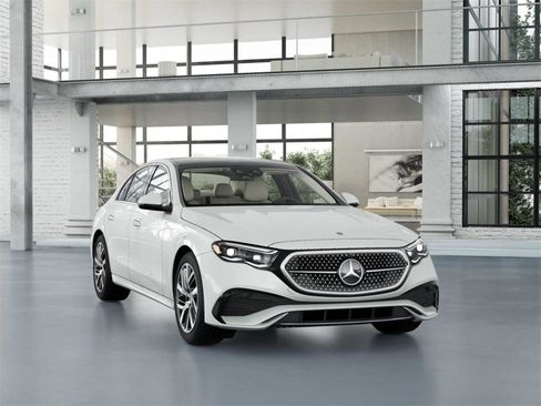 New 2026 Mercedes-Benz E 350 4MATIC Sedan image 9