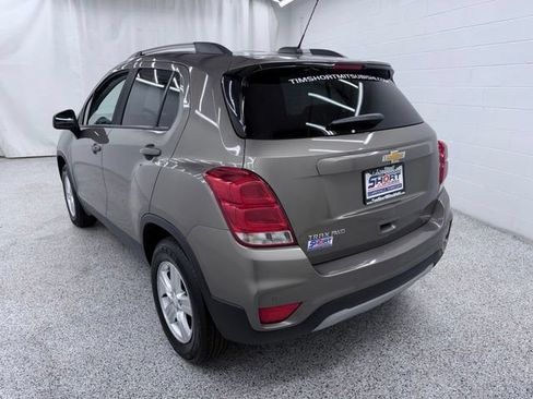 Used 2022 Chevrolet Trax LT w/ Driver Confidence Package AWD/4WD image 4