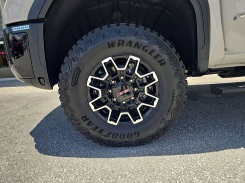 New 2026 GMC Sierra 2500 AT4X AWD/4WD image 30