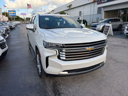 Used 2024 Chevrolet Tahoe High Country image 2