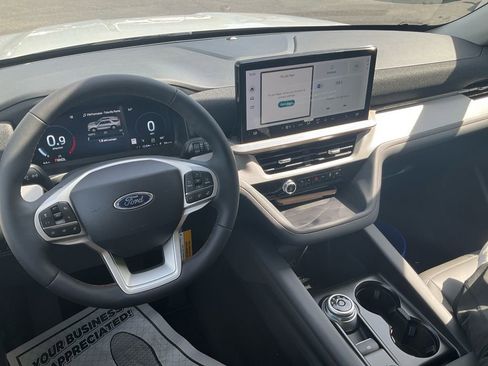 New 2026 Ford Explorer Active RWD image 25