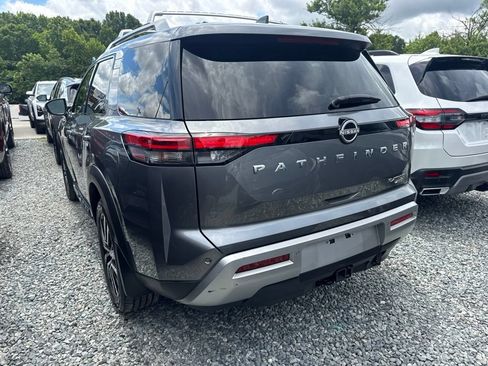 Used 2023 Nissan Pathfinder Platinum AWD/4WD image 5