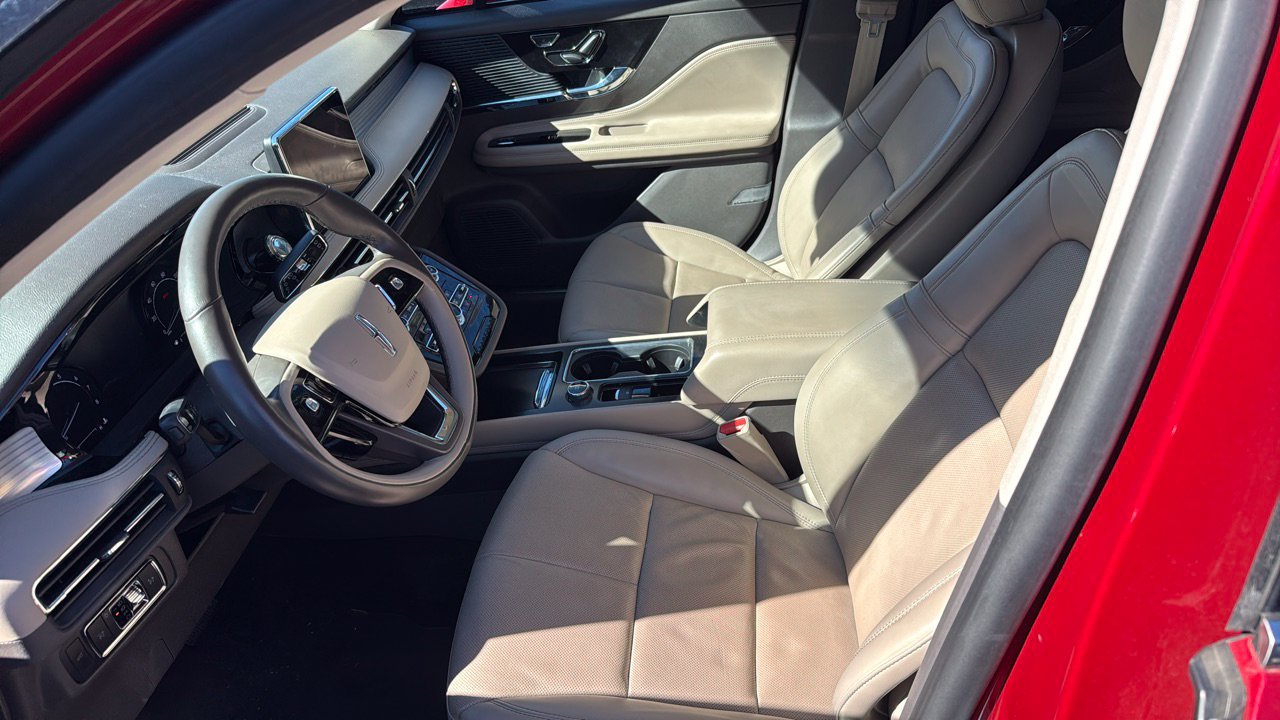 Certified 2022 Lincoln Corsair FWD w/ Premium Package image 5