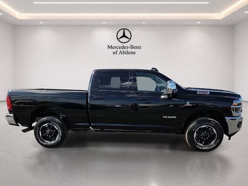 Used 2025 RAM 2500 Laramie AWD/4WD image 9