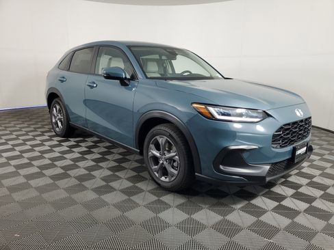 New 2026 Honda HR-V LX image 2