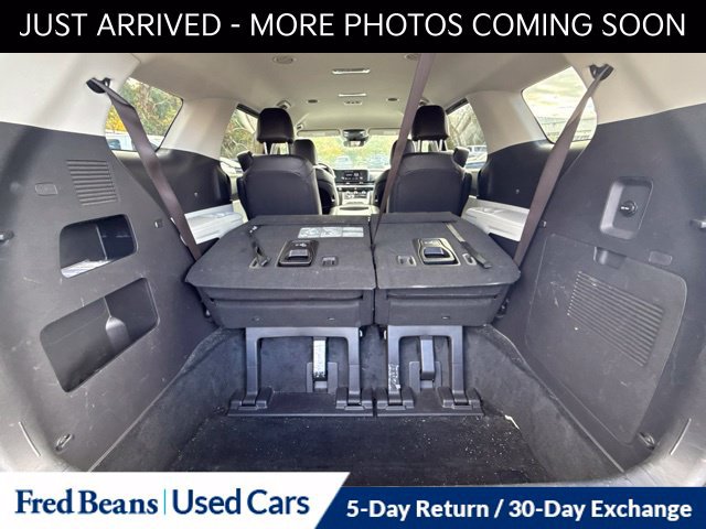 Used 2024 Kia Carnival LX FWD image 8