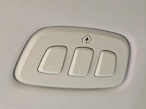 Used 2021 Ford Escape Titanium image 40