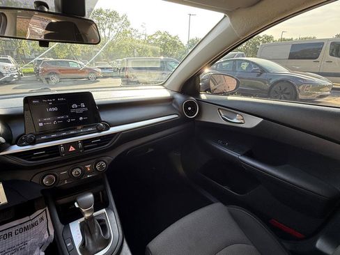 Used 2023 Kia Forte LXS FWD image 18