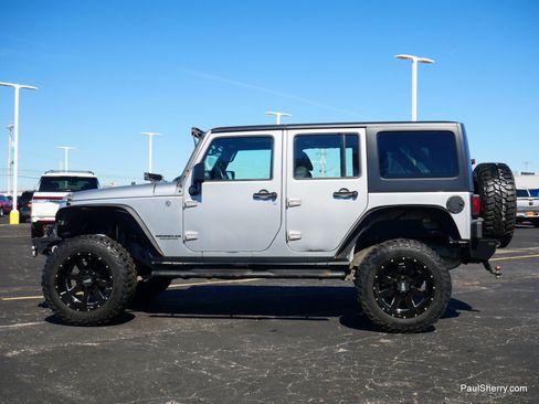Used 2015 Jeep Wrangler Unlimited Sport image 8