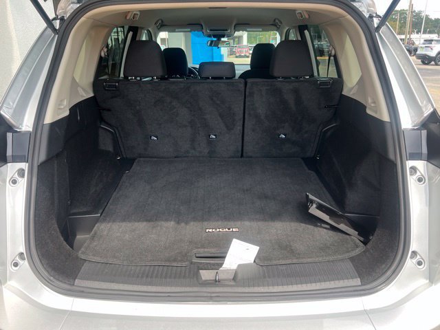 Used 2024 Nissan Rogue S AWD/4WD image 10