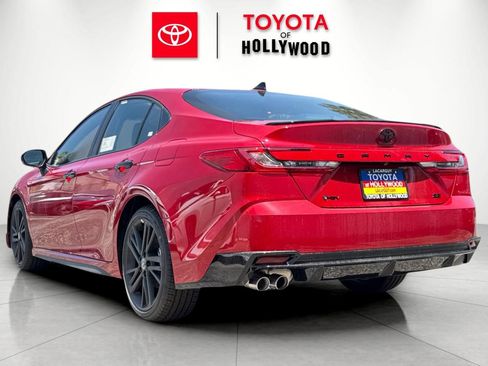 New 2026 Toyota Camry Hybrid FWD image 6