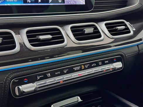 Certified 2021 Mercedes-Benz GLS 580 4MATIC image 17