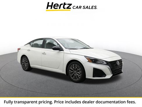 Used 2025 Nissan Altima 2.5 SV FWD image 1