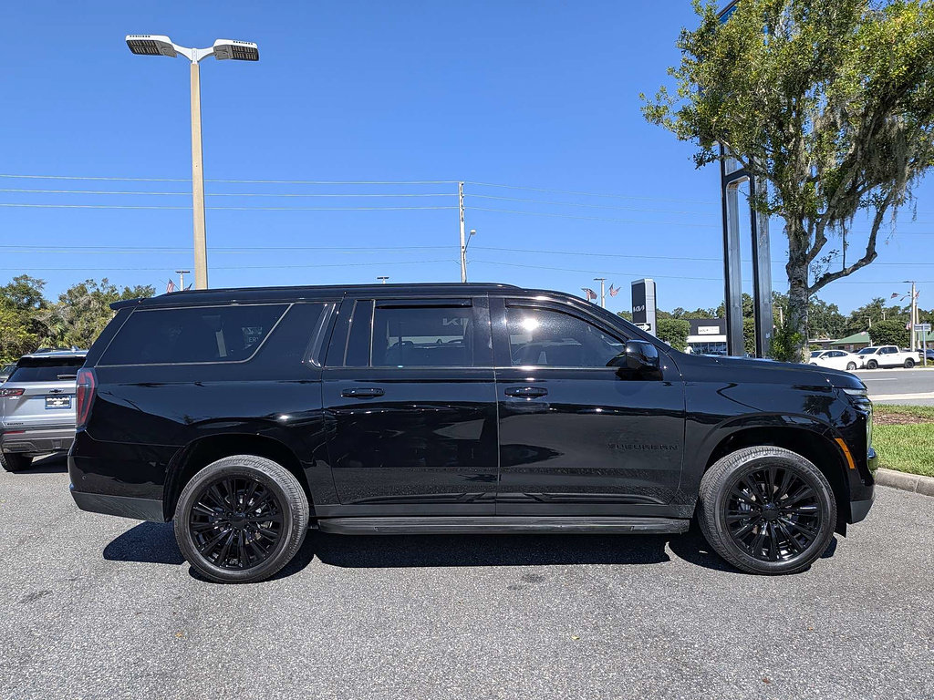 Used 2025 Chevrolet Suburban LS RWD image 29