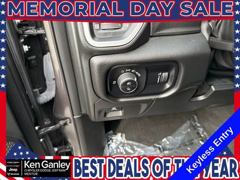 Used 2023 RAM 1500 Big Horn AWD/4WD image 12