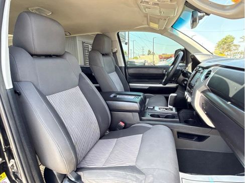 Used 2014 Toyota Tundra SR5 w/ SR5 Upgrade Package AWD/4WD image 26