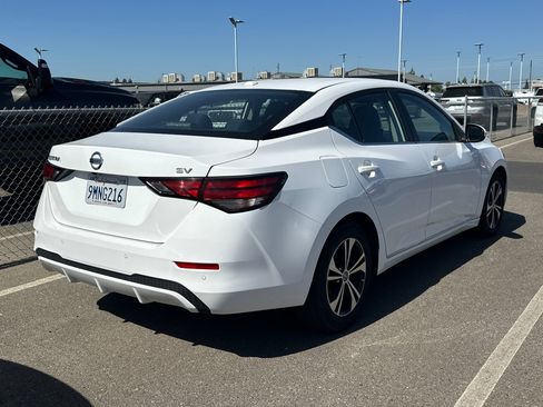 Certified 2023 Nissan Sentra SV FWD image 5