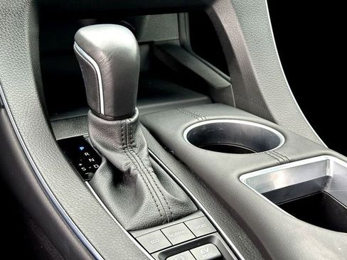 Used 2022 Toyota Avalon Limited w/ Advanced Safety Package FWD image 17