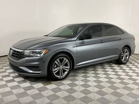 Used 2021 Volkswagen Jetta image 1
