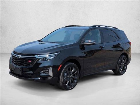 Used 2023 Chevrolet Equinox RS w/ RS Leather Package AWD/4WD image 4