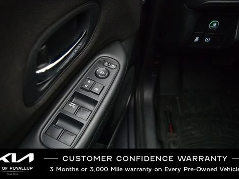 Used 2018 Honda HR-V LX image 27